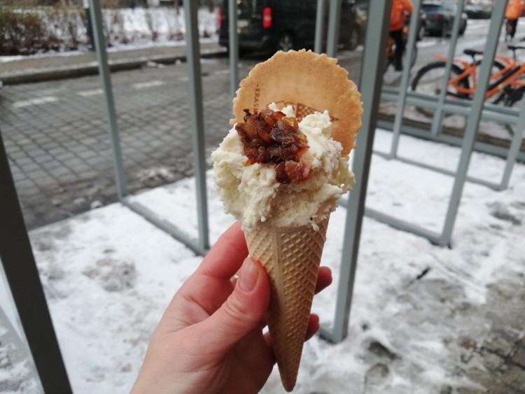 We Wrocławiu zjesz lody o smaku pierogów ruskich. Spróbowaliśmy [ZDJĘCIA]