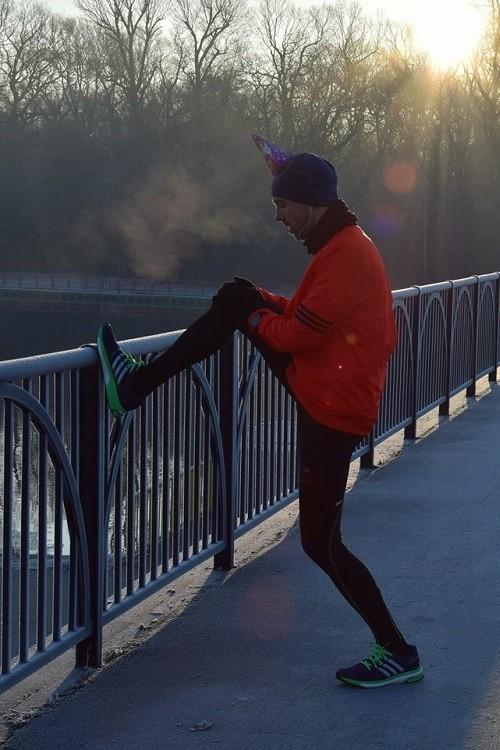 54 biegaczy (i pies) pożegnało rok biegiem parkrun [ZDJĘCIA]