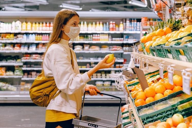 Sklepy czynne w Wigilię: do której godziny są otwarte? [BIEDRONKA, LIDL, NETTO, ŻABKA i inne] - 24.12.2021