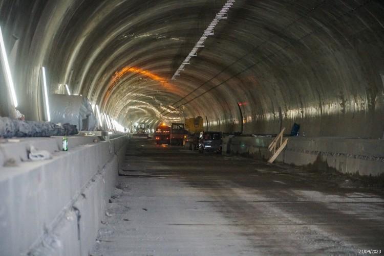 Tunel, którym szybciej dojedziemy z Wrocławia do Czech gotowy. Wygląda imponująco!