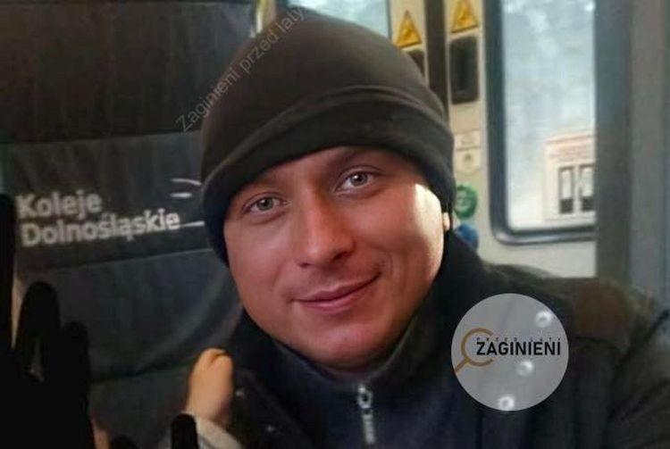 Wsiadł do pociągu jadącego do Wrocławia i ślad po nim zaginął. Widzieliście go?