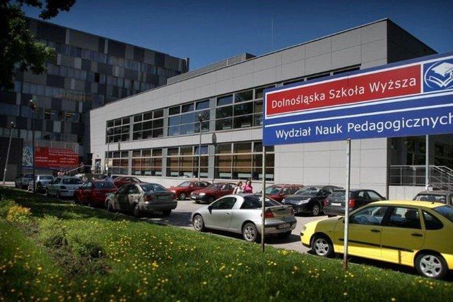 Rekonstrukcje historyczne. Dowiedz się, jakie jest ich miejsce w edukacji i kulturze