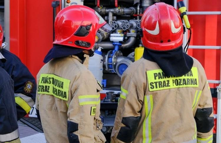 Wypadek w Długołęce. Zderzyły się dwa pojazdy, uwaga na utrudnienia