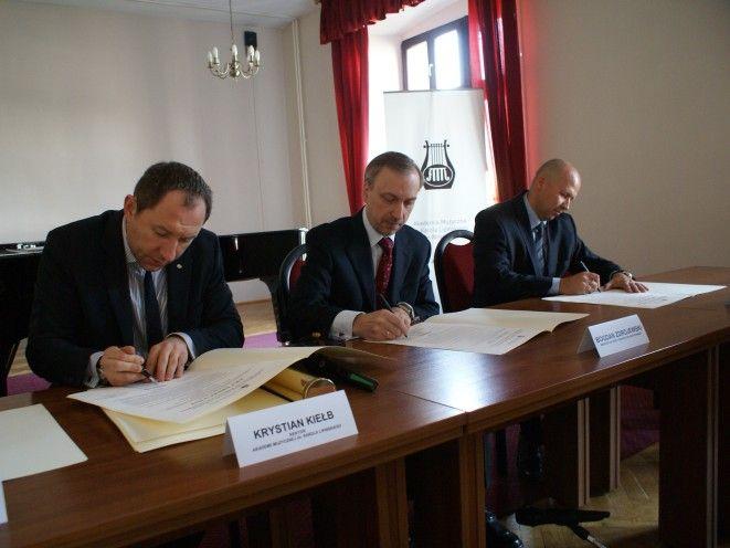Wbudowanie kamienia węgielnego pod nowy kampus Akademii Muzycznej