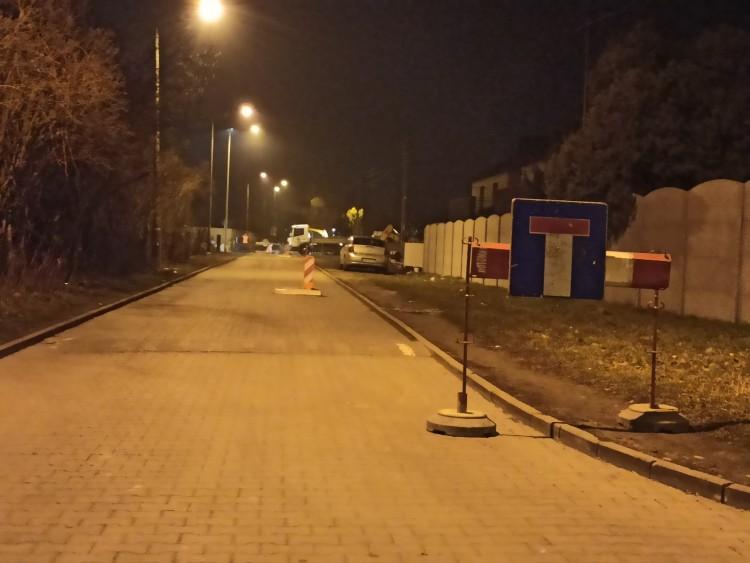 Problem z wjazdem na duże osiedle. Powodem awaria wodociągowa
