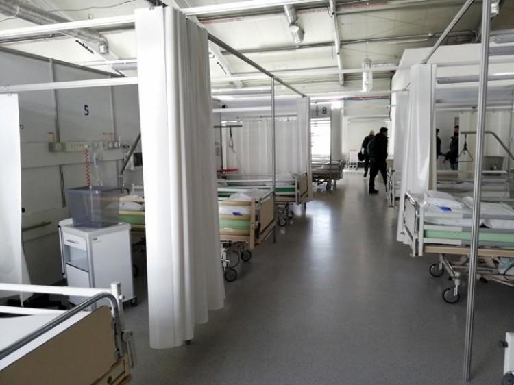 Wojewódzki Sztab Kryzysowy: Znów trzeba uruchomić szpital tymczasowy we Wrocławiu