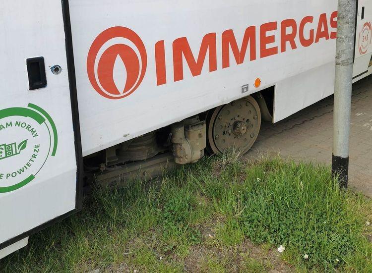 Kolejne wykolejenie tramwaju. Tym razem na Powstańców Śląskich [ZOBACZ]