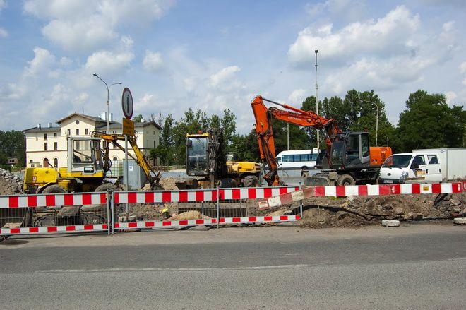 Węzeł przesiadkowy na Psim Polu opóźniony przez urzędniczą biurokrację