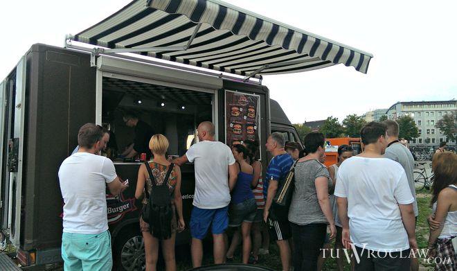Nie ma zgody na food trucki na miejskich terenach. „Urzędnicy traktują nas jak sprzedawców rajstop”
