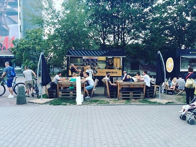 Kolejny lokal gastronomiczny pojawi się przy Świdnickiej. Otworzy go popularny food truck [WIZUALIZACJA]