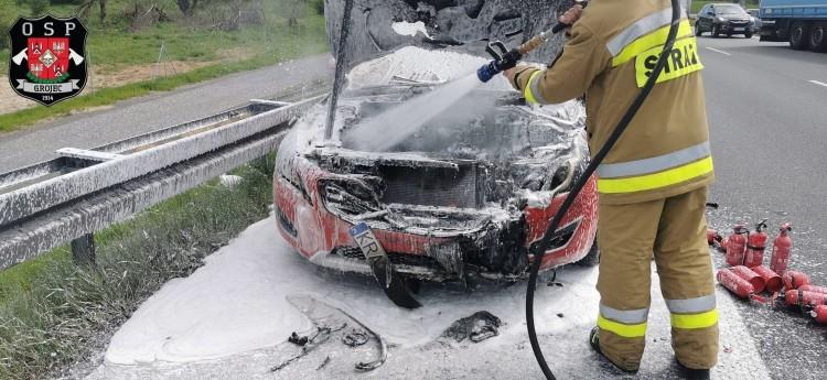 Pożar samochodu na autostradzie pod Wrocławiem