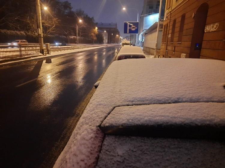 Zima we Wrocławiu. Zaczęły się mrozy, pięć pługów odśnieża chodniki