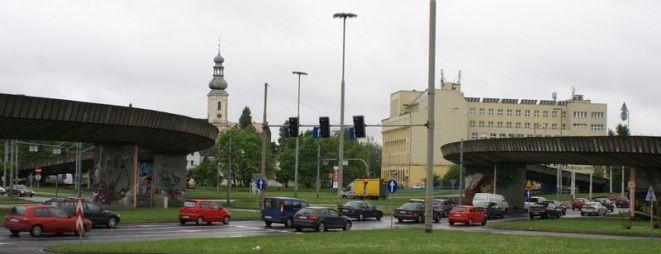 Będą malować murale w przejściu i na wiadukcie przy placu Społecznym
