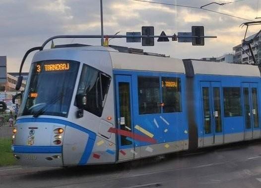 Wrocław: Wykolejenie tramwaju na Tarnogaju. Utrudnienia trwały kilka godzin