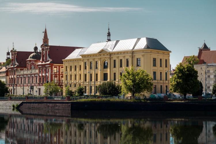 Nowy wrocławski biurowiec ma już pierwszych najemców