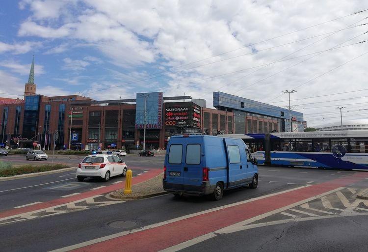 Awaria torowiska w centrum. Siedem linii jechało objazdami [ZDJĘCIA]