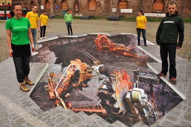 Kopalnia odkrywkowa na deptaku koło wrocławskiego Rynku