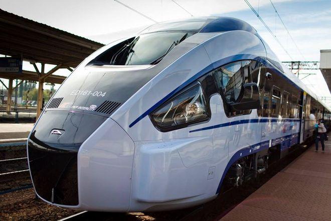 PKP Intercity ma już wszystkie zamówione wcześniej nowoczesne pociągi. Część wyruszy na trasy z Wrocławia