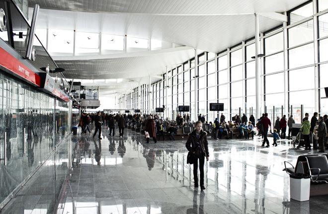 Z Wrocławia coraz częściej latamy w Polskę oraz tanimi liniami