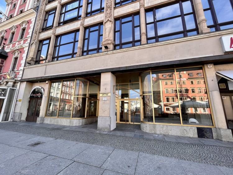 Wrocław: Upadła jedna z największych restauracji na Rynku