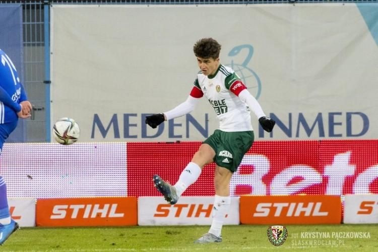 Śląsk już teraz traci duży talent. Marcin Szpakowski piłkarzem Korony Kielce