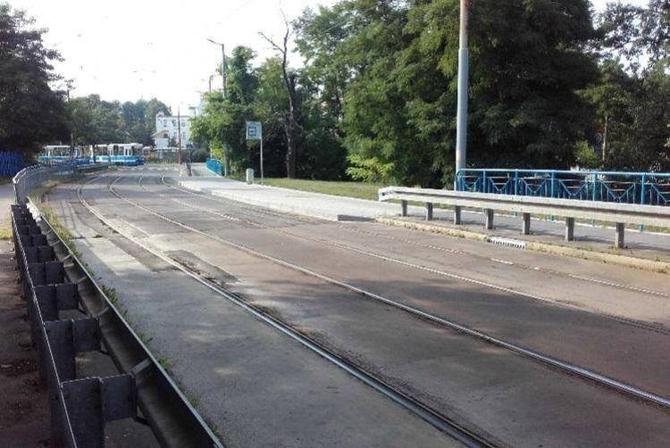 Torowisko na pętli Leśnica uszkodzone po wykolejeniu. Komunikacja zastępcza