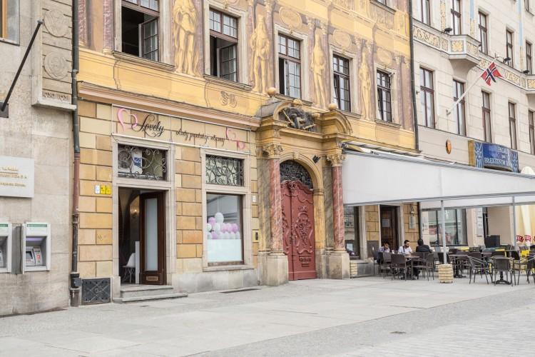 Nowa lodziarnia na Rynku chwali się największymi porcjami we Wrocławiu [ZDJĘCIA]