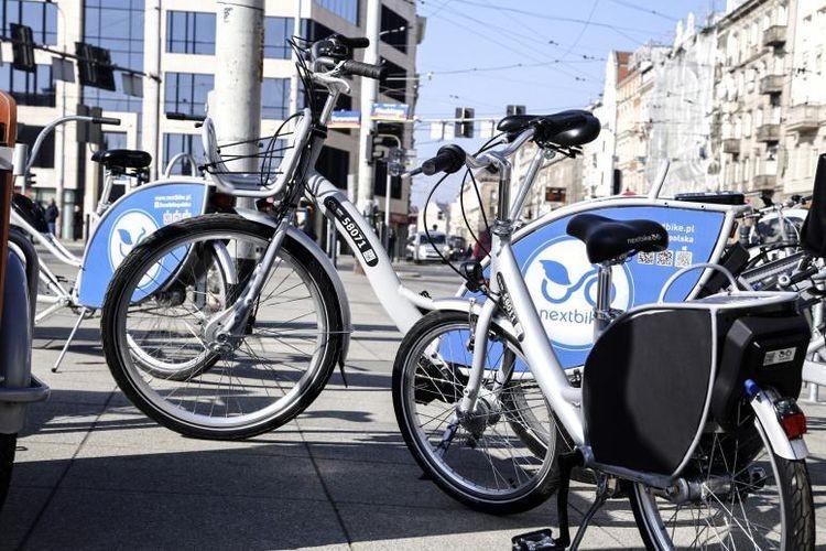 Jechał rowerem miejskim bez świateł. Grożą mu trzy lata więzienia