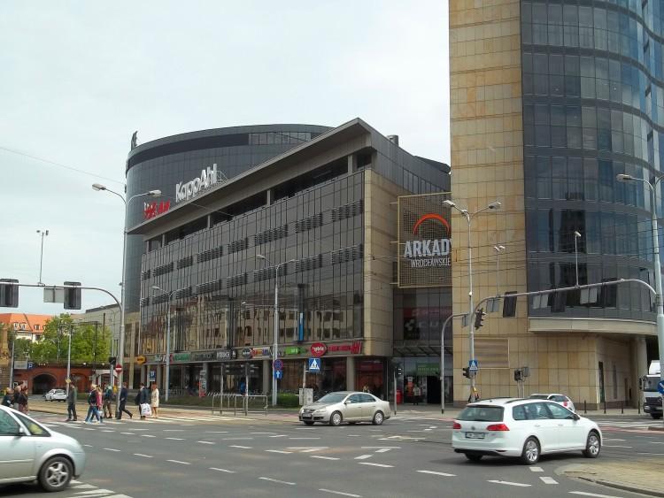 Arkady Wrocławskie zostaną wyburzone. Od dawna świecą pustkami