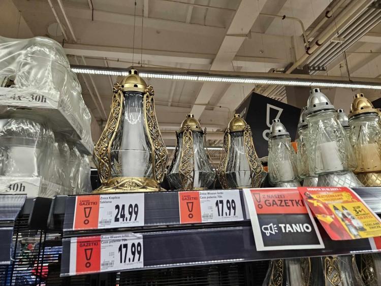 Ceny zniczy w marketach. Sprawdź, gdzie jest najtaniej [GALERIA]