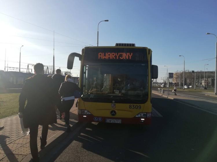 Wrocław: w tramwaju połamał się pantograf