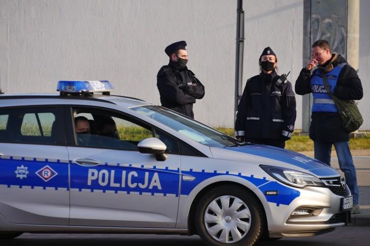 Wrocław: Brutalny atak na Ukraińców. Obrzucili ich kostką brukową i grozili śmiercią