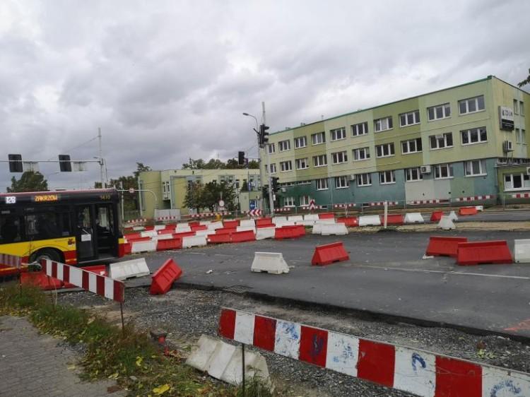 Budowa tramwaju na Popowice. Uwaga, nieczynny parking