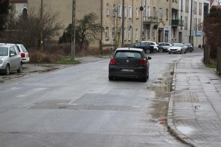 Wrocław: Ulica Dolnobrzeska na remont jeszcze poczeka. Miasto ma za mało pieniędzy