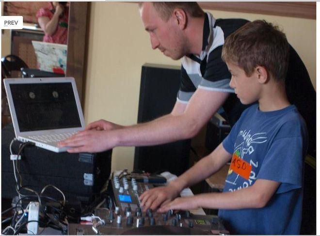 Young DJ Project: uczą dzieci być DJ
