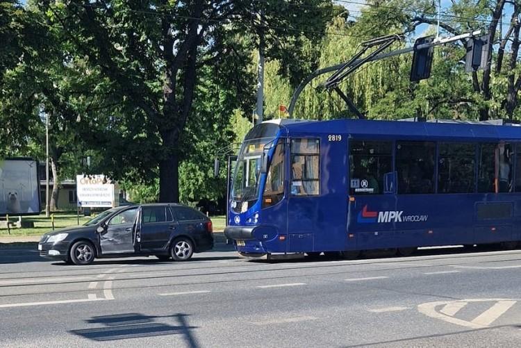 Utrudnienia na Grabiszyńskiej po wypadku z udziałem tramwaju