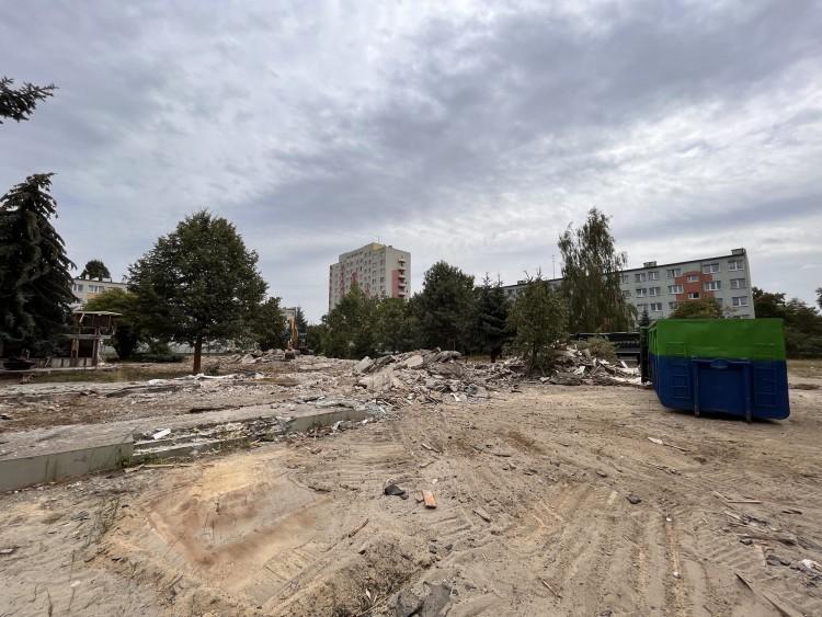 Wrocław: Rozbiórka budynku przy Hallera. Co tu powstanie? [ZDJĘCIA]