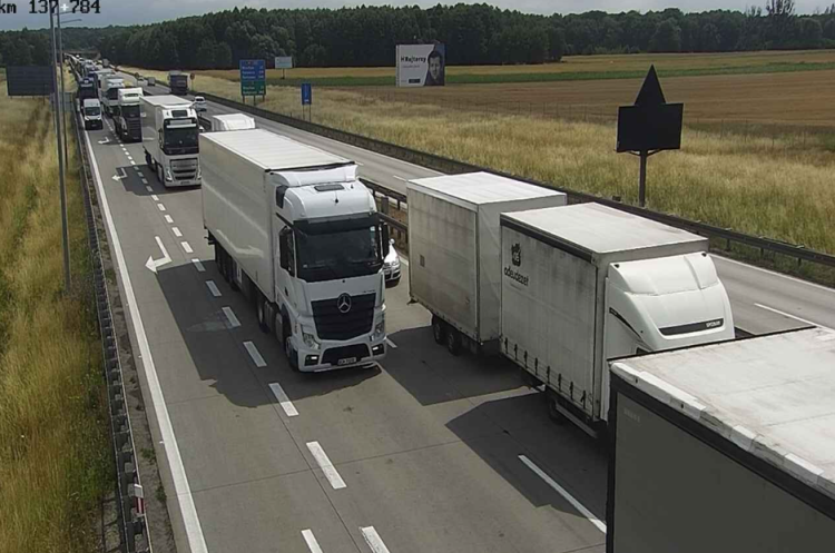 Utrudnienia na autostradzie A4. Dwa wypadki powodują spore korki