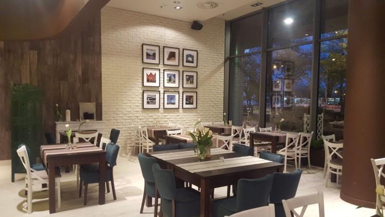 Restauracja Alyki otwiera nową salę w Sky Tower. I daje rabaty [ZDJĘCIA]