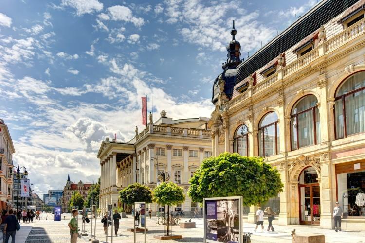 Wrocław wyszedł z mody. Ubywa turystów z zachodniej Europy. Przybywa Ukraińców i Koreańczyków