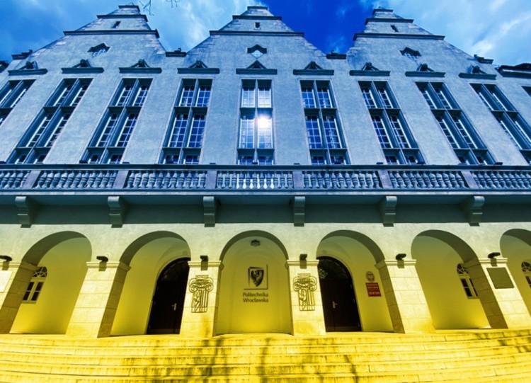 Politechnika Wrocławska otwiera się szeroko na studentów z Ukrainy