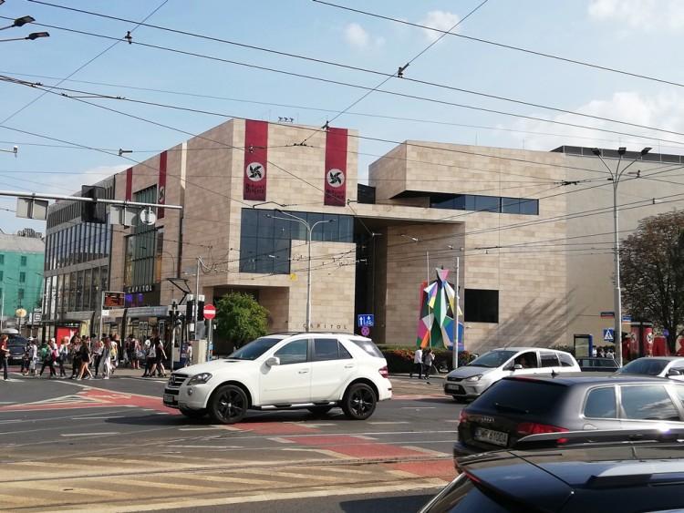 Mirosława Stachowiak-Różecka oburzona „flagami nad Festung Breslau”