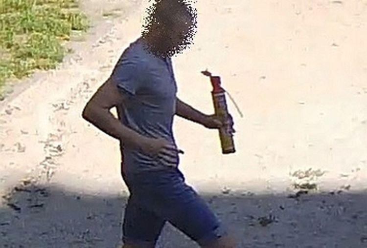 Policja zatrzymała 16-latka, który uszkodził lexusa