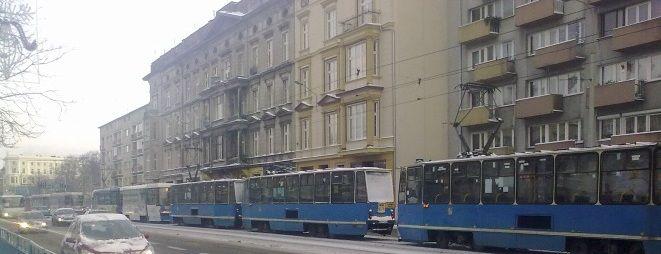 Pasażer MPK: kontrolerzy nie dali szans na skasowanie biletów i grozili pobiciem
