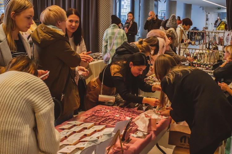 Wrocław: Trwają targi handmade w barze Barbara