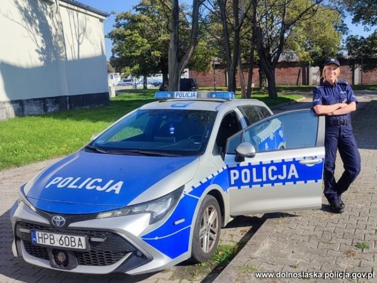 Wrocław: Policyjna psycholożka złapała agresywnego złodzieja. Ochroniarze sobie nie radzili