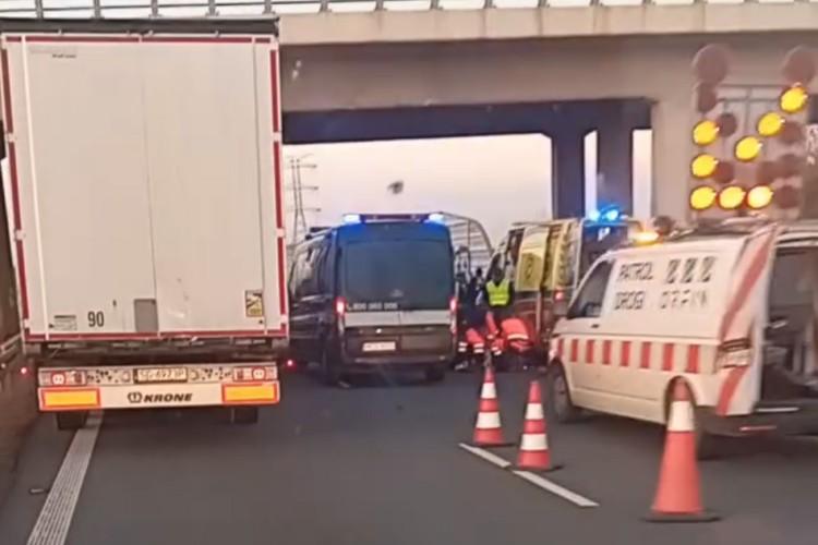 Człowiek skoczył z wiaduktu. Utrudnienia na autostradzie A4