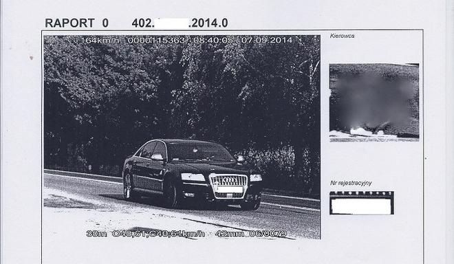 Dwóch szaleńców przekroczyło prędkość na Średzkiej o ponad 100 km/h