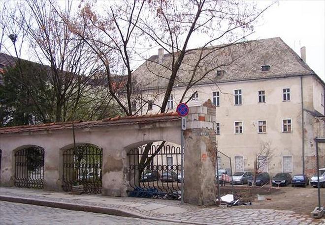 Wrocławscy pracodawcy w sprytny sposób wykorzystują młodych ludzi