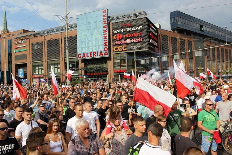 Godzina „W” we Wrocławiu. Tak upamiętniliśmy Powstańców [ZDJĘCIA, WIDEO]